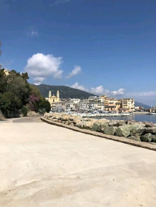 Centre Ville, Confort De 2 A 7 Pers. * Bastia (Corsica)